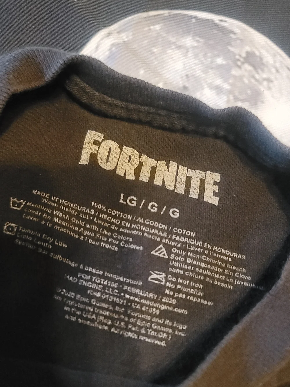 Fortnite Black Tee with Red Robot Graphic Boys Size Large - Picture 3 of 4